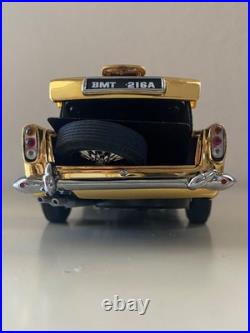 Danbury Mint James Bond 007 22kt Gold Plated Aston Martin Db5 1/24 Diecast Scale Danbury Mint James Bond 007 22kt Gold Plated Aston Martin Db5 1/24 Diecast Scale