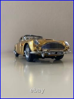 Danbury Mint James Bond 007 22kt Gold Plated Aston Martin Db5 1/24 Diecast Scale