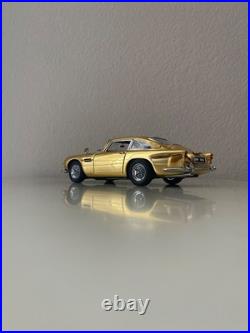 Danbury Mint James Bond 007 22kt Gold Plated Aston Martin Db5 1/24 Diecast Scale
