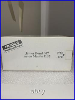 Danbury Mint James Bond 007 Aston Martin DB5 124