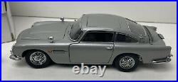 Danbury Mint James Bond 007 Aston Martin DB5 124 Scale Diecast Model Boxed
