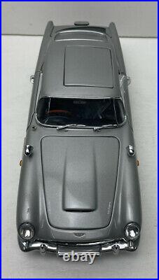 Danbury Mint James Bond 007 Aston Martin DB5 124 Scale Diecast Model Boxed