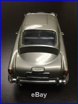 Danbury Mint James Bond 007 Aston martin DB5 Diecast Model Car 124 Scale