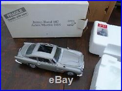 Danbury Mint James Bond Aston Martin DB5 124 Scale COA and Plinth & Cover+Box