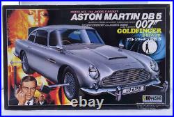 Doyusha 1/24 Scale Model Car Goldfinger Aston Martin 4975406000540