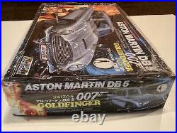 Doyusha Aston Martin DB5 James Bond 007 GOLDFINGER Model Car Kit 1/24 #07-1