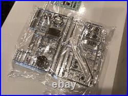 Doyusha Aston Martin DB5 James Bond 007 GOLDFINGER Model Car Kit 1/24 #07-1