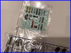 Doyusha Aston Martin DB5 James Bond 007 GOLDFINGER Model Car Kit 1/24 #07-1