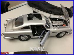 Eaglemoss James Bond Aston Martin DB5 1/8 Scale with magazine 1-86 Very Rare