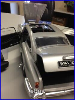 Eaglemoss James Bond Aston Martin DB5 1/8 Scale with magazine 1-86 Very Rare