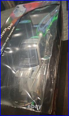 Ertl 1/18 Scale Diecast Chrome 007 Aston Martin Vanquish Die Another Day Joyride