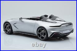 GT430 Aston Martin V12 Speedster Silver GT Spirit 1/18