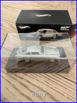 Hotwheels 1/43 scale Aston Martin db5 James Bond Goldfinger BNIB Sealed