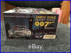 James Bond 007 Aston Martin DB5 Airfix Craftmaster Model Kit, 1/24 Scale