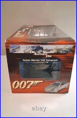 James Bond 007 Die Another Day Aston Martin V12 Vanquish Silver Chrome 118 NEW