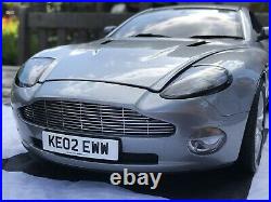 James Bond 112 Scale Aston Martin Vanquish Kyosho 007