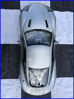 James Bond 112 Scale Aston Martin Vanquish Kyosho 007