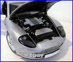 Kyosho 1/12 Scale Diecast 08603S2 Aston Martin V12 Vanquish Road Version Silver