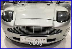 Kyosho Aston Martin V12 Vanquish 112 Scale Diecast + Display Case James Bond