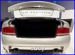 Kyosho Aston Martin V12 Vanquish 112 Scale Diecast + Display Case James Bond