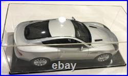 Kyosho Aston Martin V12 Vanquish 112 Scale Diecast + Display Case James Bond
