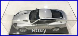 Kyosho Aston Martin V12 Vanquish 112 Scale Diecast + Display Case James Bond