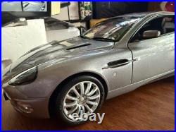 Kyosho Aston Martin V12 Vanquish 1/12 Scale James Bond 007. BRAND NEW