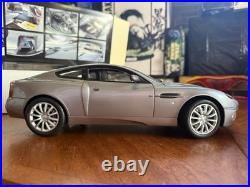 Kyosho Aston Martin V12 Vanquish 1/12 Scale James Bond 007. BRAND NEW