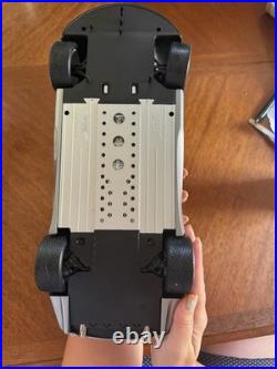 Kyosho Aston Martin V12 Vanquish 1/12 Scale James Bond 007. BRAND NEW