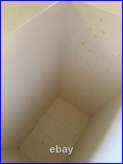 Kyosho Aston Martin V12 Vanquish 1/12 Scale James Bond 007. BRAND NEW