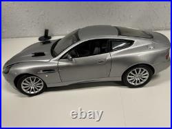 Kyosho Aston Martin V12 Vanquish James Bond 007 112 Scale Die Cast Car with Box