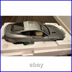 Kyosho Aston Martin V12 Vanquish James Bond 007 112 Scale Die Cast Car with Box
