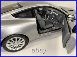 Kyosho Aston Martin V12 Vanquish James Bond 007 112 Scale Die Cast Car with Box