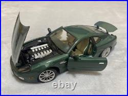 Maisto Aston Martin DB7 Vantage 1/18 Scale Diecast Model Car