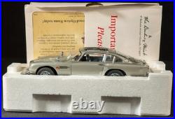 Model James Bond 007 Aston Martin DB5 Replica 124 New in Box Model James Bond 007 Aston Martin DB5 Replica 124 New in Box