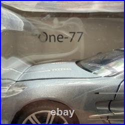 Mondo Motors Aston Martin One-77 1/18 Scale Diecast Model Collectible (B51)