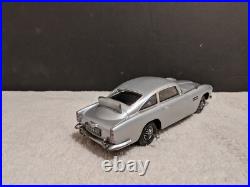 Pro-Built Doyusha 124 Scale Model 007 ASTON MARTIN DB 5 withFigures