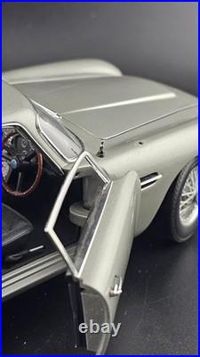 Rare 1/18 AUTOart Silver Aston Martin DB5 James Bond READ