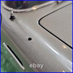 Rare 1/18 AUTOart Silver Aston Martin DB5 James Bond READ