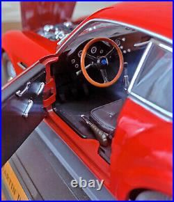 Rare 61 Red Aston Martin DB4GT Coupe Zagato (Road Signature) 118 Diecast-In box