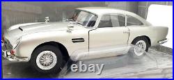 Solido 1/18 Scale Diecast S1807101 Aston Martin DB5 1964 Silver Birch