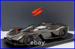 Spark ASTON MARTIN VALKYRIE SPIDER 2023 CUMBERLAND GREY with Showcase 1/18 New