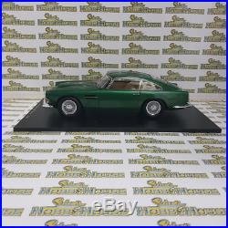 Spark Models 1/18 Scale Aston Martin DB4 Series II 1960 in Sea Green