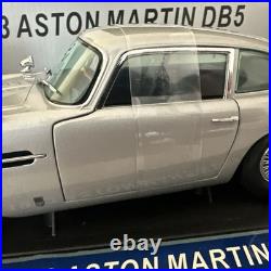 Sunstar 1/18 Scale Diecast 1005 Aston Martin DB5 1963 Silver Grey