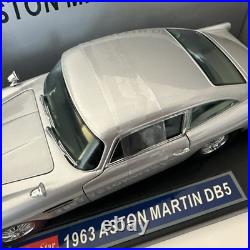 Sunstar 1/18 Scale Diecast 1005 Aston Martin DB5 1963 Silver Grey