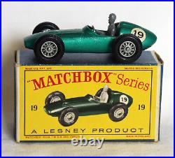 Vintage Matchbox Lesney #19 Aston Martin Racer near mint in original box